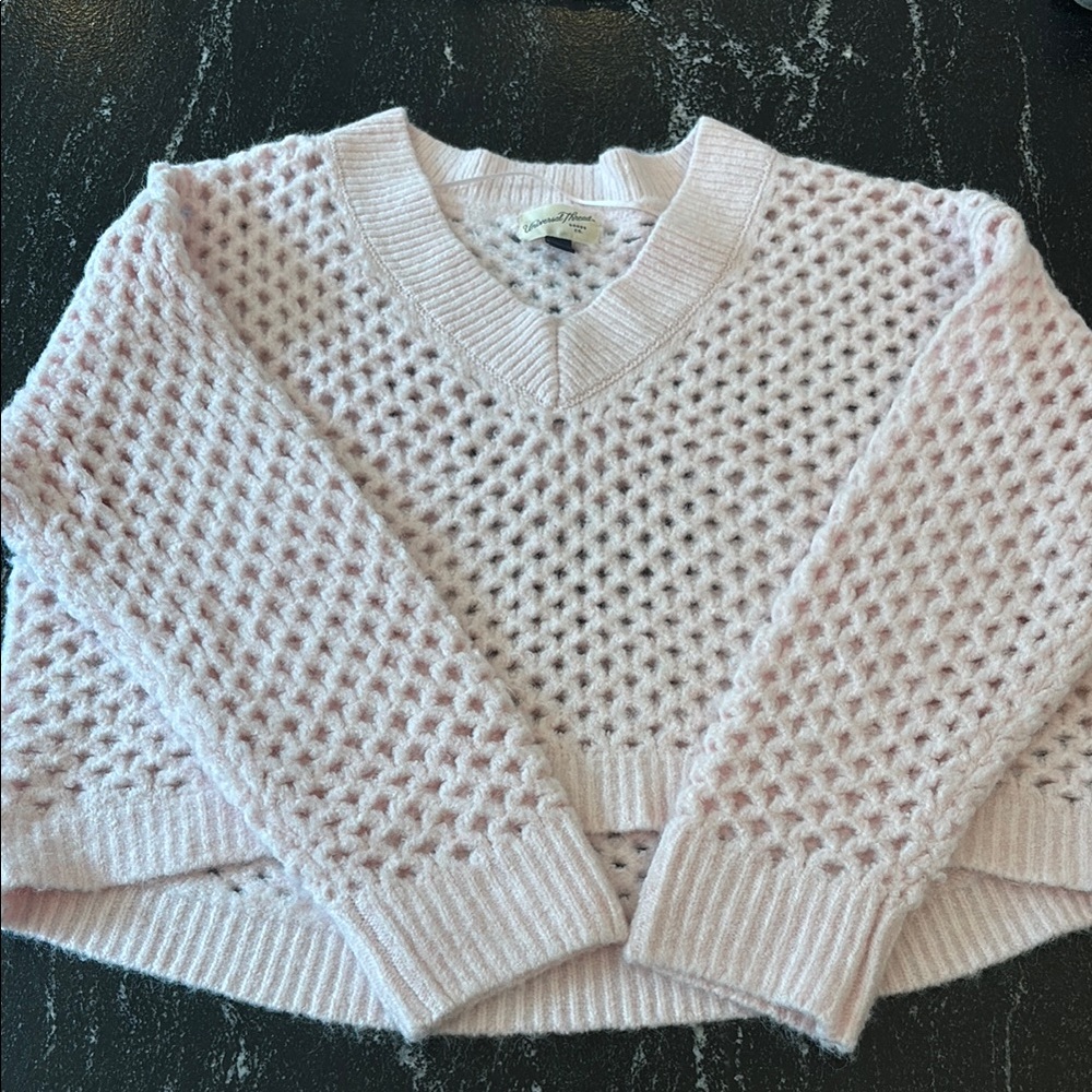 Universal Thread Pink V-Neck Sweater with Textured Knit